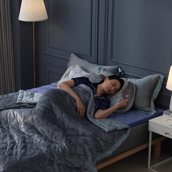 PP Persephone Graphene Silk Dreamweaver Comforter: A Comforter With Something Hidden Beneath the Surface 2 PP Persephone Graphene Silk Dreamweaver Comforter