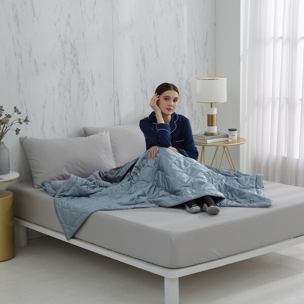 PP Persephone Graphene Silk Dreamweaver Comforter vs Cozy Earth Silk Comforter