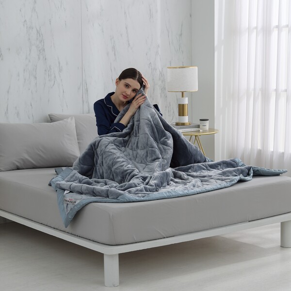 PP Persephone Graphene Silk Dreamweaver Comforter vs Cozy Earth Silk Comforter