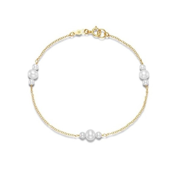 10 Best Jewelry to Gift This Holiday Season: From Affordable to Luxe 7 10 Best Jewelry to Gift This Holiday Season: From Affordable to Luxe