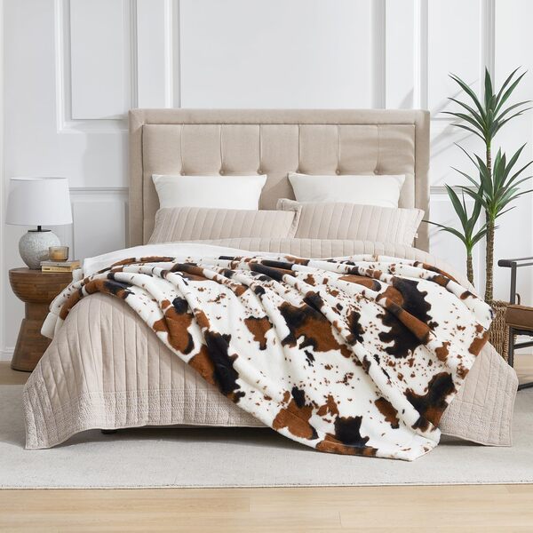 Holiday Gifts That Make Any Home Feel Luxurious for Festive Elegance and Comfort