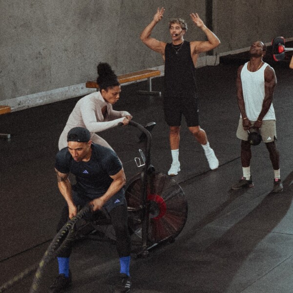 LES MILLS vs Kettlebell Kings: Who Builds the Smarter Home Gym Setup