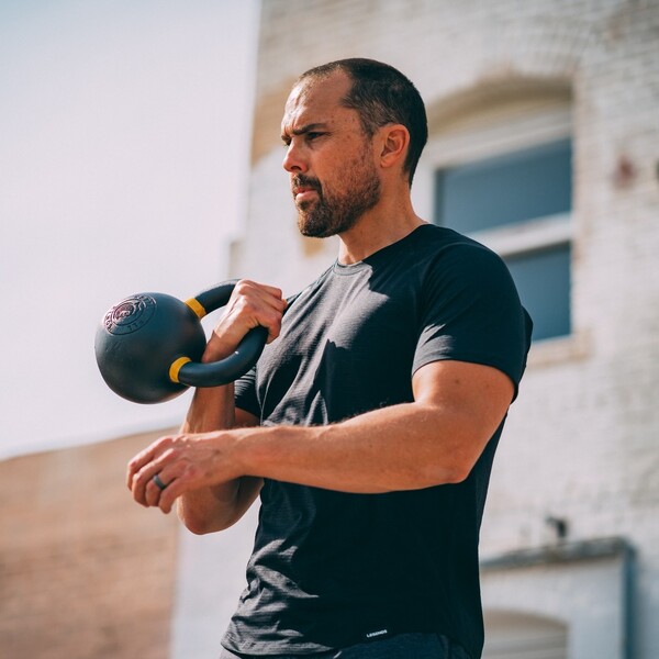 LES MILLS vs Kettlebell Kings: Who Builds the Smarter Home Gym Setup