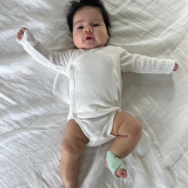 Nanit vs Owlet: Which Baby Monitor Fits Real Parenting Needs? 