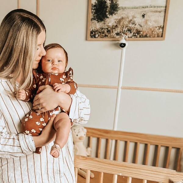 Nanit vs Owlet: Which Baby Monitor Fits Real Parenting Needs? 