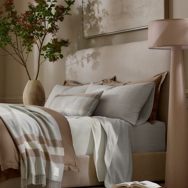 Peacock Alley vs Boll & Branch: Which Luxury Bedding Brand Comes Out on Top?