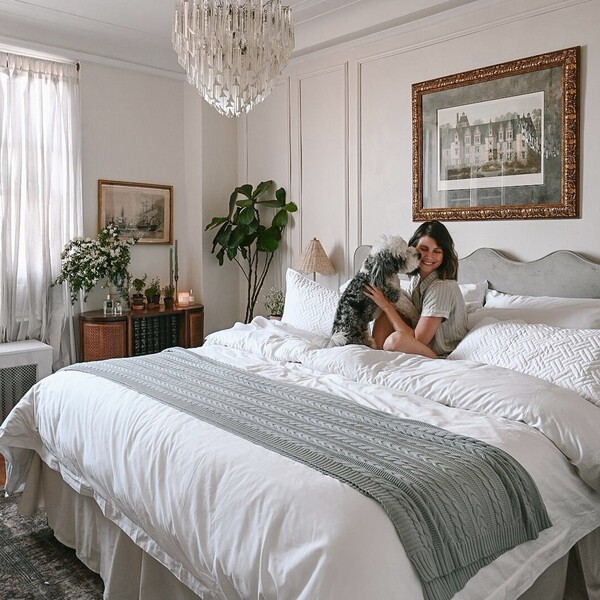 Peacock Alley vs Boll & Branch: Which Luxury Bedding Brand Comes Out on Top?