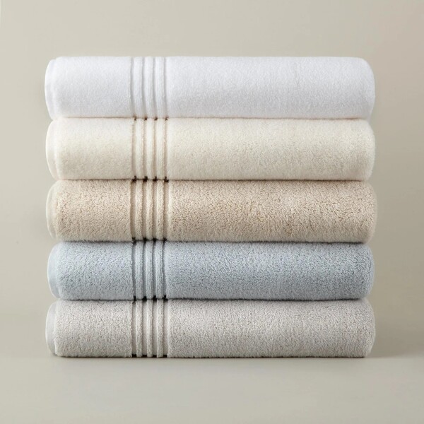 Peacock Alley vs Boll & Branch: Which Luxury Bedding Brand Comes Out on Top?