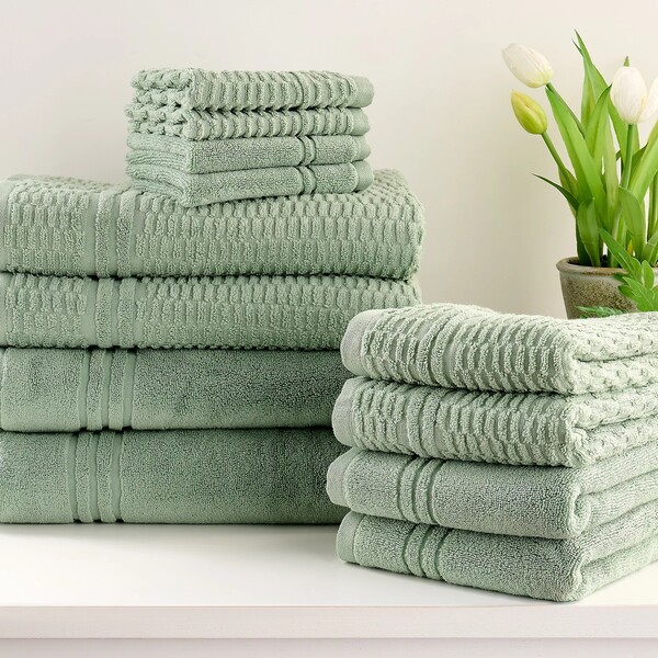 The Comfort Lover’s Gift Guide: Snuggle-Worthy Finds for the Season