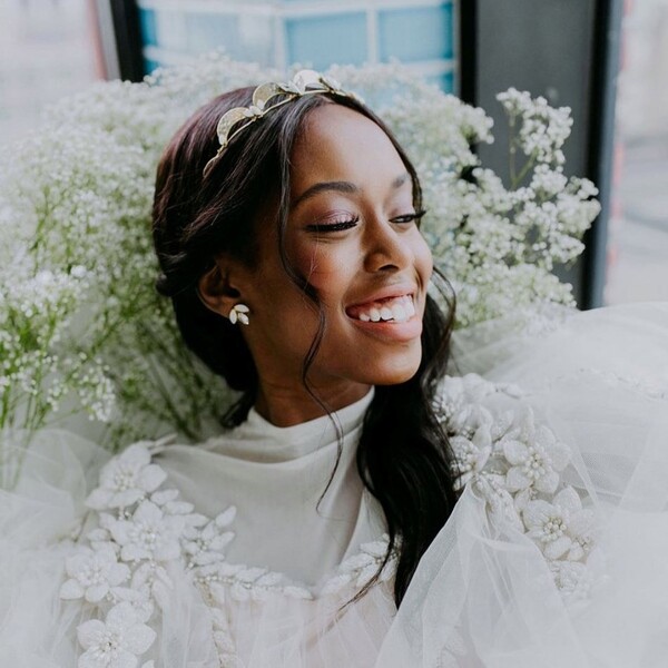The Knot vs Zola: Which One Truly Supports Your Entire Wedding Planning Journey 14 The Knot vs Zola
