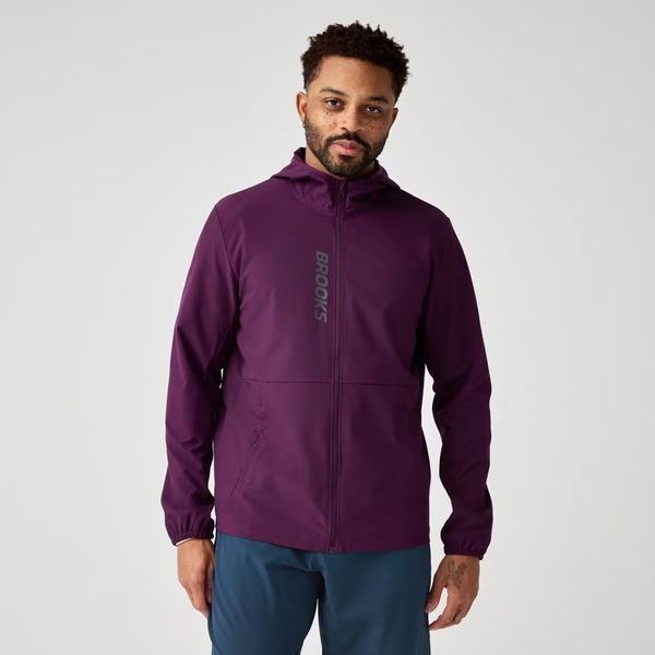 Top Gifts for Hikers and Trail Runners: Essential Gear and Tech for Outdoor Enthusiasts
