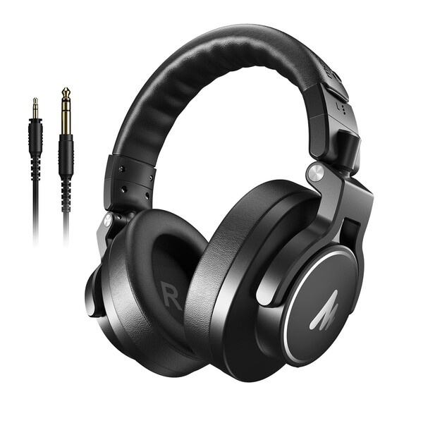 Gifts for Digital Creators: Must-Have Picks to Elevate Their Content Game