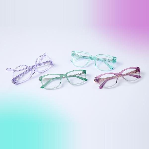 Pair Eyewear vs. Traditional Glasses: Is Customization Worth It?