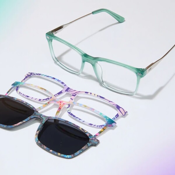 Pair Eyewear vs. Traditional Glasses: Is Customization Worth It?