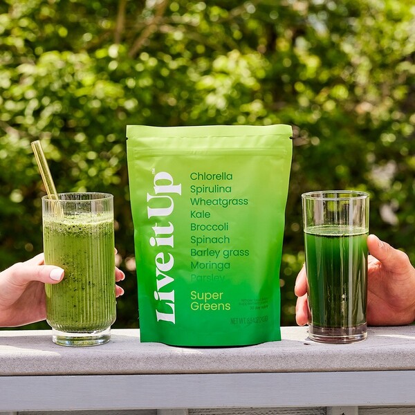 Quince Superfood Greens vs Live It Up Super Greens: A Side-by-Side Comparison 2 Quince Superfood Greens vs Live It Up Super Greens: A Side-by-Side Comparison
