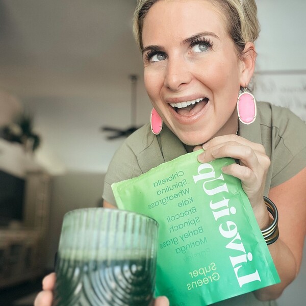 Quince Superfood Greens vs Live It Up Super Greens: A Side-by-Side Comparison 18 Quince Superfood Greens vs Live It Up Super Greens: A Side-by-Side Comparison