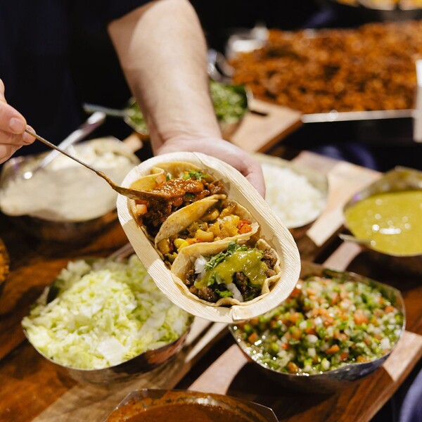 ezCater vs Fooda: A Side-by-Side Comparison of Two Workplace Catering Platforms