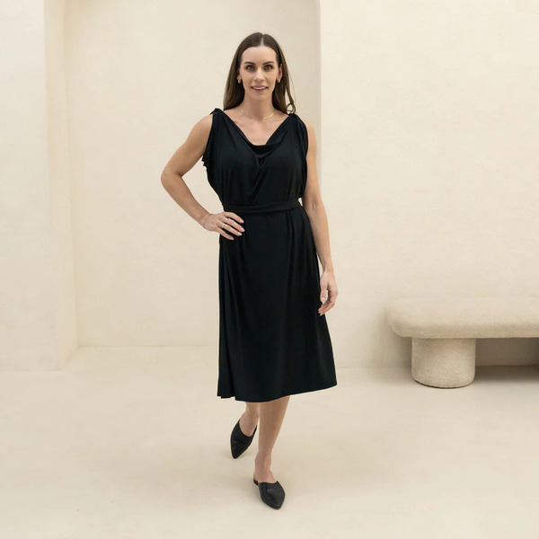 The 10 Best Travel Clothing Brands for Women: Pieces That Pack Small and Go Everywhere 3 The 10 Best Travel Clothing Brands for Women: Pieces That Pack Small and Go Everywhere