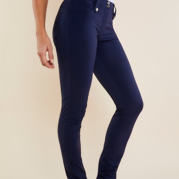 The 10 Best Travel Clothing Brands for Women: Pieces That Pack Small and Go Everywhere 4 The 10 Best Travel Clothing Brands for Women: Pieces That Pack Small and Go Everywhere