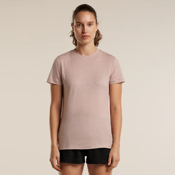 The 10 Best Travel Clothing Brands for Women: Pieces That Pack Small and Go Everywhere 8 The 10 Best Travel Clothing Brands for Women: Pieces That Pack Small and Go Everywhere