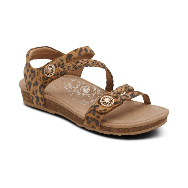 Aetrex Summer Sandals Review: Can They Support Your Feet All Day?
