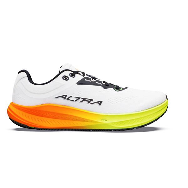 Running Essentials Worth Gifting: 10 Great Gifts for Runners in 2026