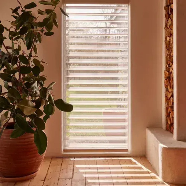 Kincmo vs Hunter Douglas: Which Motorized Shades Are Worth Your Money? 6 Kincmo vs Hunter Douglas: Which Motorized Shades Are Worth Your Money?