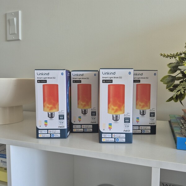Linkind Smart Light Stick Review: Flame Effects, 50 Color Zones, and 850 Lumens From One E26 Bulb 2 Linkind Smart Light Stick Review: Flame Effects, 50 Color Zones, and 850 Lumens From One E26 Bulb