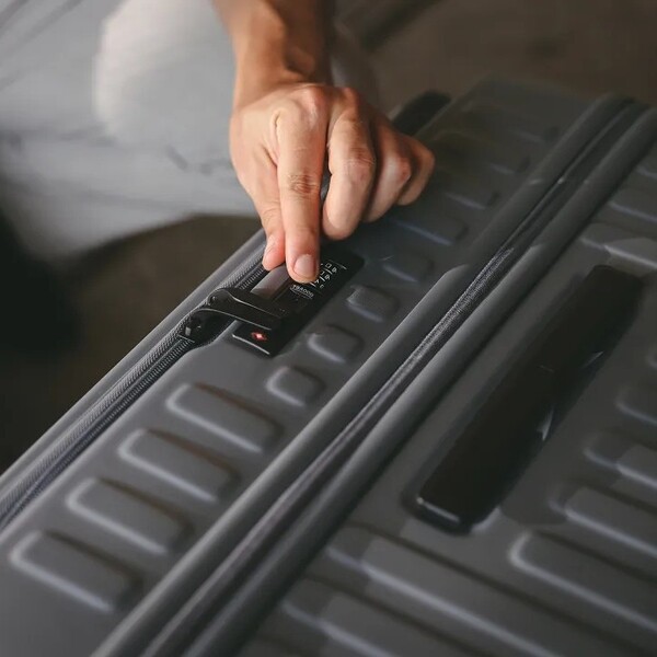 Lojel Cubo Review: The Suitcase Built for Hotel Rooms With No Floor Space 10 Lojel Cubo Review: The Suitcase Built for Hotel Rooms With No Floor Space