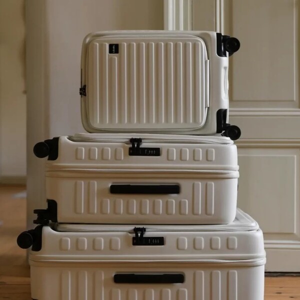 Lojel Cubo Review: The Suitcase Built for Hotel Rooms With No Floor Space 7 Lojel Cubo Review: The Suitcase Built for Hotel Rooms With No Floor Space