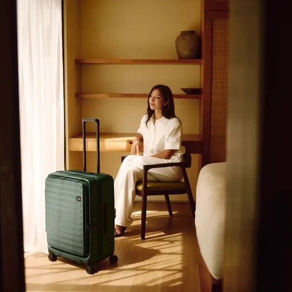 Lojel Cubo Review: The Suitcase Built for Hotel Rooms With No Floor Space 8 Lojel Cubo Review: The Suitcase Built for Hotel Rooms With No Floor Space