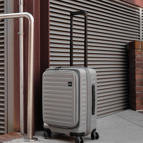 Lojel vs Monos: Which Hard-Shell Suitcase Is Worth Buying? 21 Lojel vs Monos: Which Hard-Shell Suitcase Is Worth Buying?