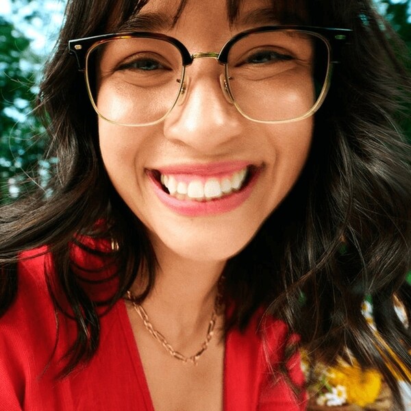 Pair Eyewear vs America's Best: Which Is Better for Everyday Glasses? 2 Pair Eyewear vs America's Best: Which Is Better for Everyday Glasses?