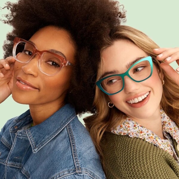 Pair Eyewear vs America's Best: Which Is Better for Everyday Glasses? 5 Pair Eyewear vs America's Best: Which Is Better for Everyday Glasses?